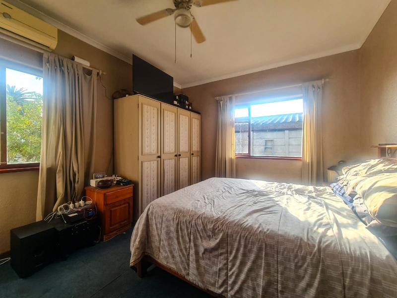 3 Bedroom Property for Sale in Goodwood Central Western Cape